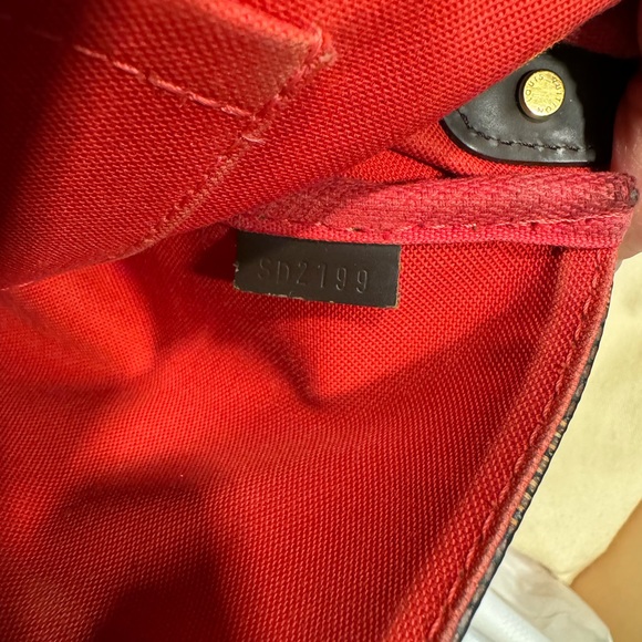 EUC Louis Vuitton Favorite MM - Picture 5 of 10